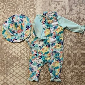 UV Skinz Baby Girl's Swim Suit & Bucket Hat